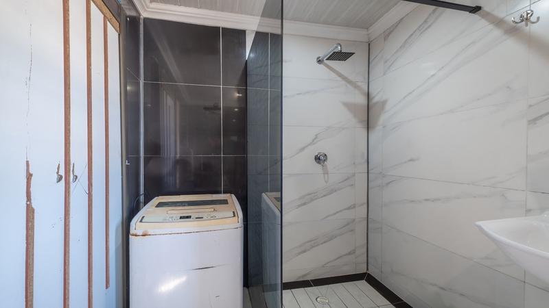 4 Bedroom Property for Sale in Glenwood Western Cape